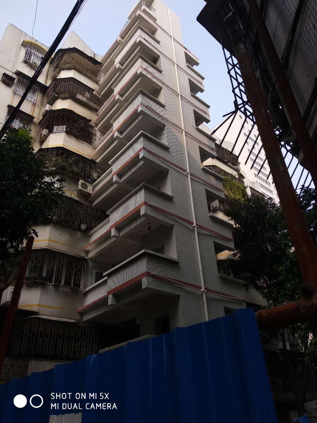 唐園東三街3號(hào)西梯